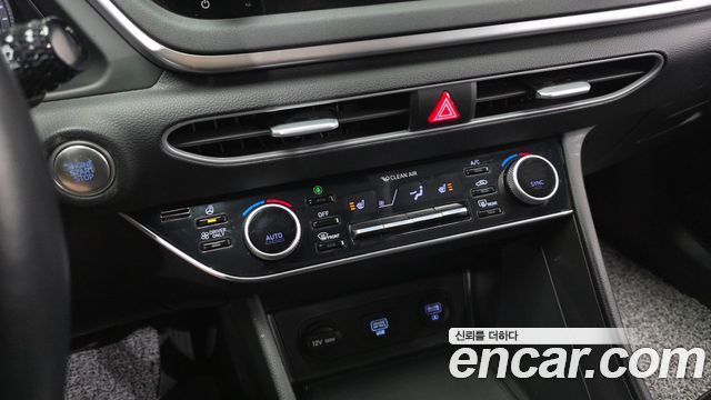 Hyundai Sonata 2022 — photo 17