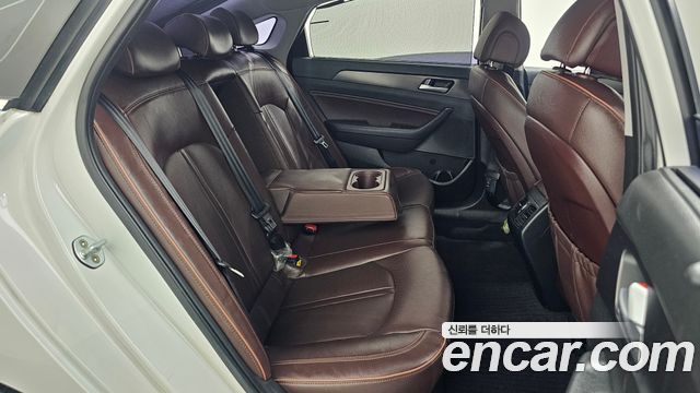 Hyundai Sonata 2017 — photo 18