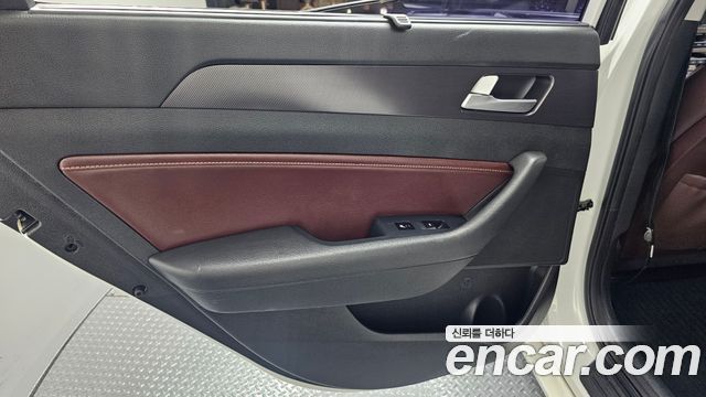 Hyundai Sonata 2017 — photo 15
