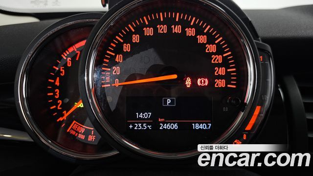 Mini Cooper 2020 — photo 11