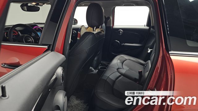 Mini Cooper 2020 — photo 17