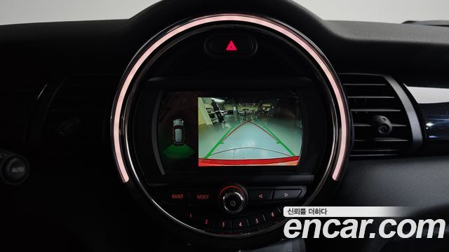 Mini Cooper 2020 — photo 21