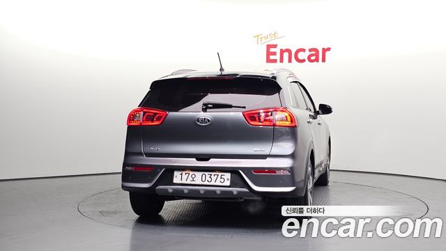 Kia Niro 2017 — photo 4