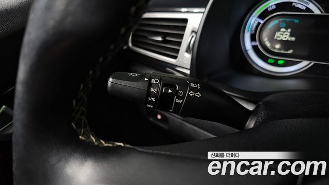 Kia Niro 2017 — photo 13