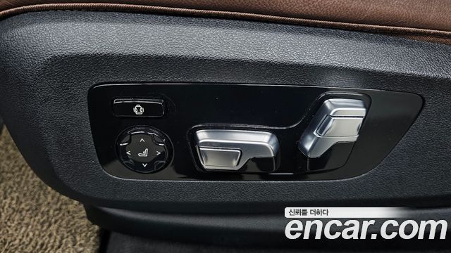 BMW X5 2021 — photo 25