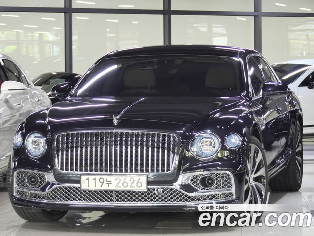 Bentley Flying Spur 2023 — photo 1