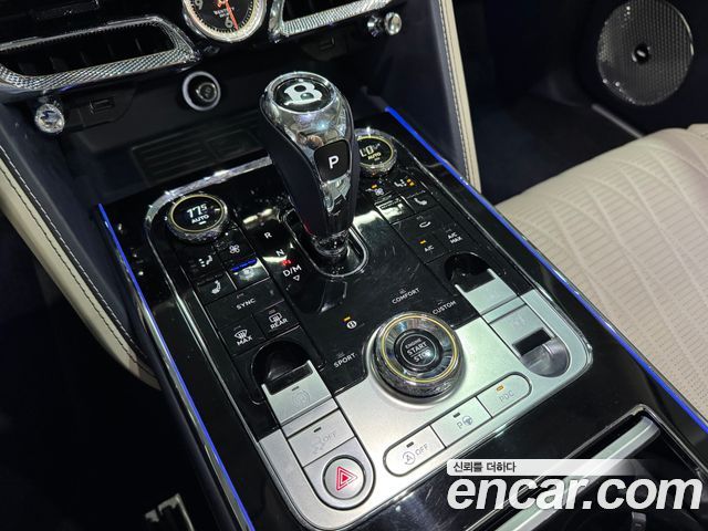 Bentley Flying Spur 2023 — photo 10