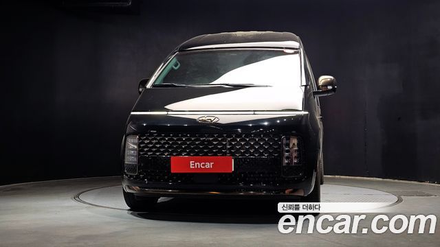 Hyundai Staria 2022 — photo 3