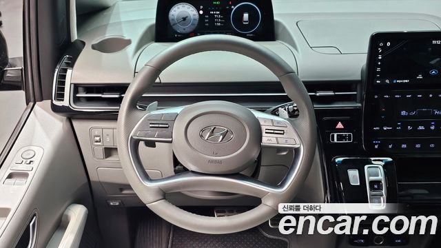 Hyundai Staria 2022 — photo 18