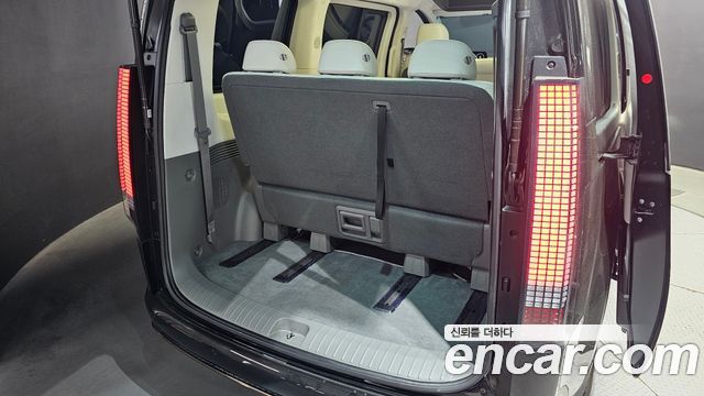 Hyundai Staria 2022 — photo 32