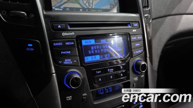Hyundai Sonata 2014 — photo 16