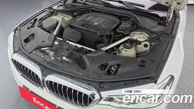 BMW 5-Series 2018 — photo 6