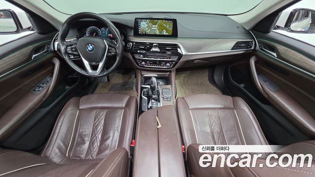 BMW 5-Series 2018 — photo 7