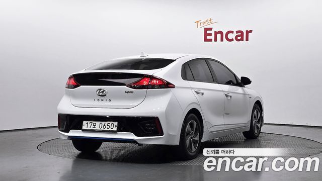 Hyundai Ioniq 2016 — photo 2