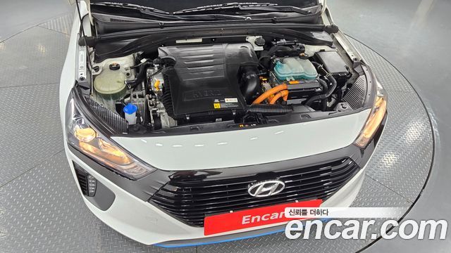 Hyundai Ioniq 2016 — photo 6
