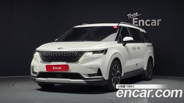 Kia Canival 2021 — photo 1
