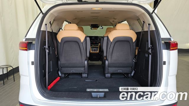Kia Canival 2021 — photo 20