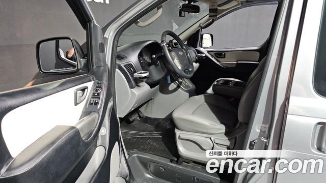 Hyundai Starex 2015 — photo 10