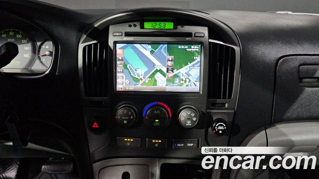 Hyundai Starex 2015 — photo 11