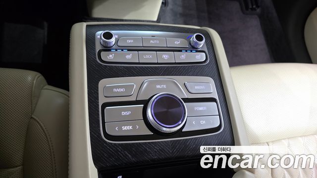 Kia K9 2022 — photo 17