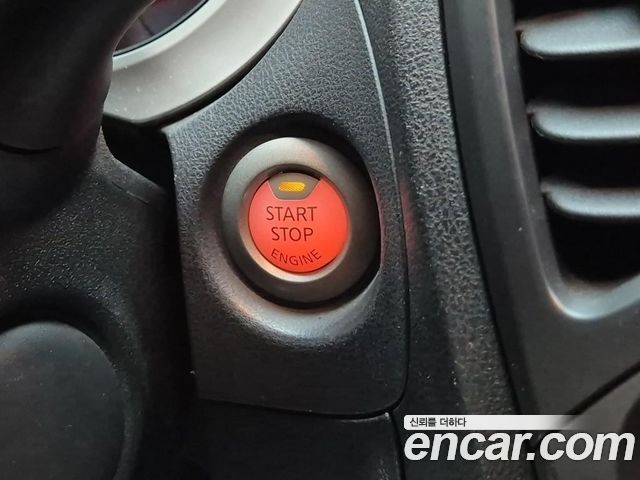 Nissan Juke 2014 — photo 17