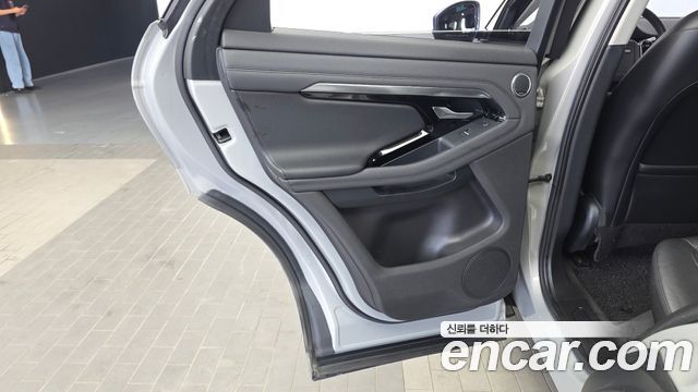 Land Rover Range Rover Evoque 2020 — photo 15