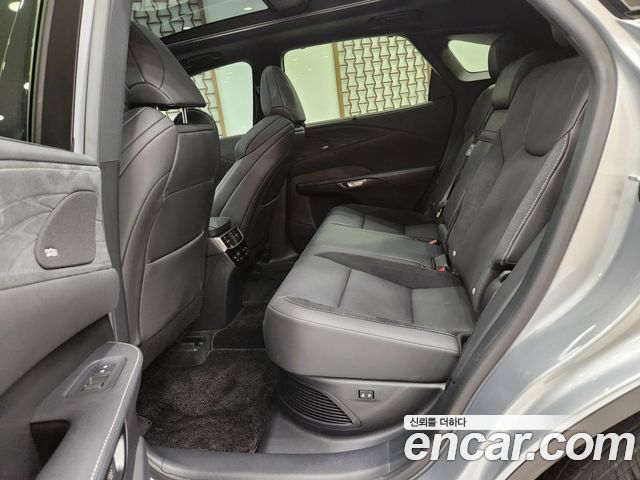 Lexus RX 2024 — photo 13