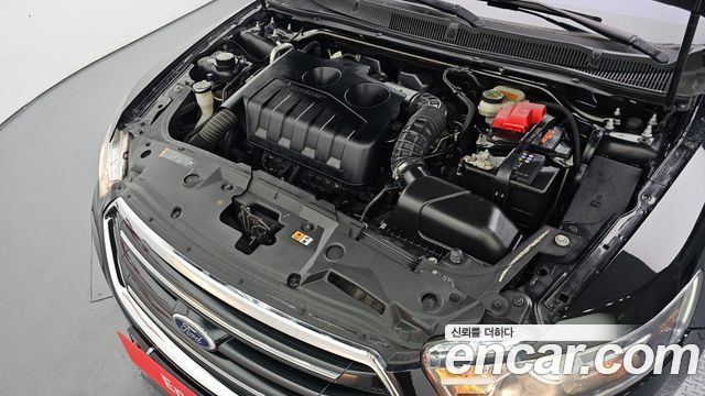 Ford Taurus 2015 — photo 6