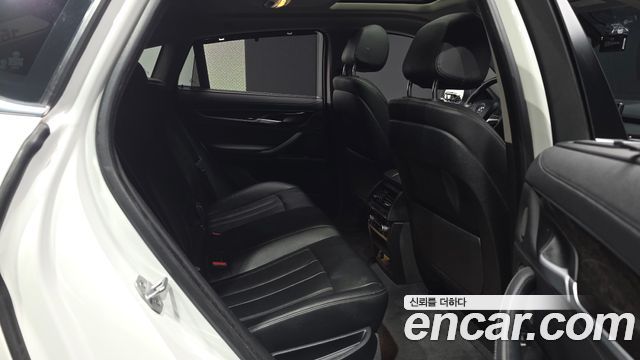 BMW X6 2017 — photo 11