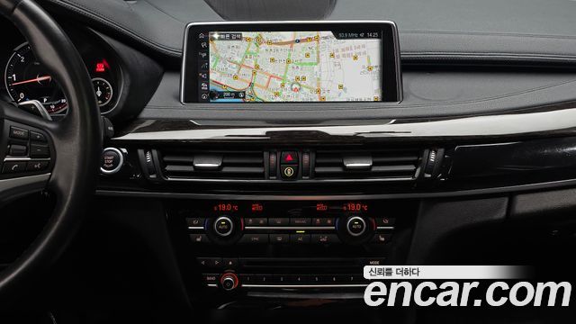 BMW X6 2017 — photo 14