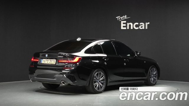 BMW 3-Series 2022 — photo 2