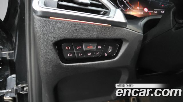 BMW 3-Series 2022 — photo 19
