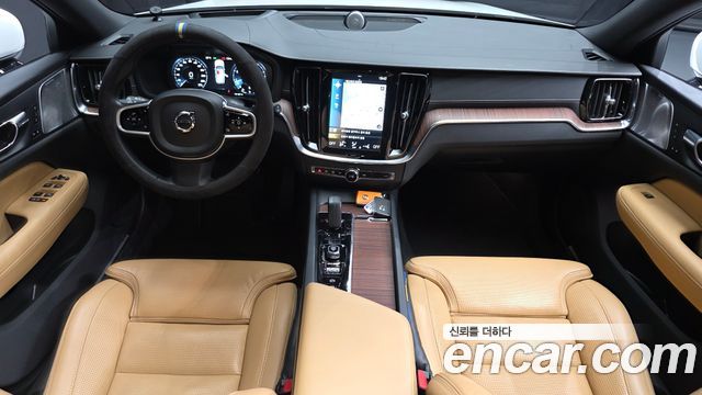Volvo V60 2021 — photo 10