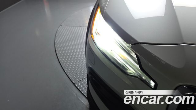 Volvo V60 2021 — photo 8
