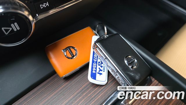 Volvo V60 2021 — photo 30