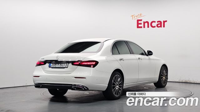 Mercedes-Benz E-Class 2021 — photo 2