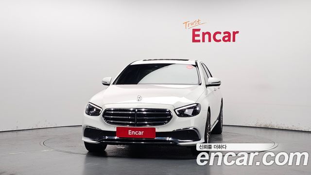 Mercedes-Benz E-Class 2021 — photo 3