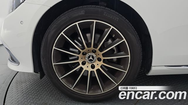 Mercedes-Benz E-Class 2021 — photo 5