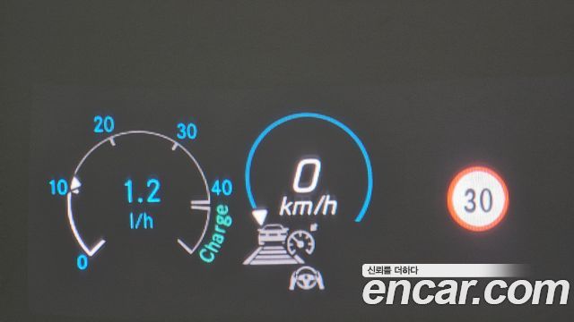 Mercedes-Benz E-Class 2021 — photo 24
