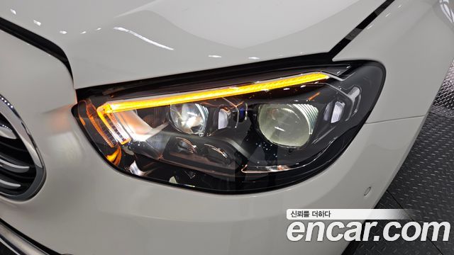 Mercedes-Benz E-Class 2021 — photo 8