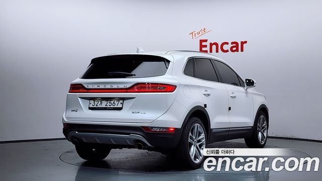 Lincoln MKC 2017 — photo 2