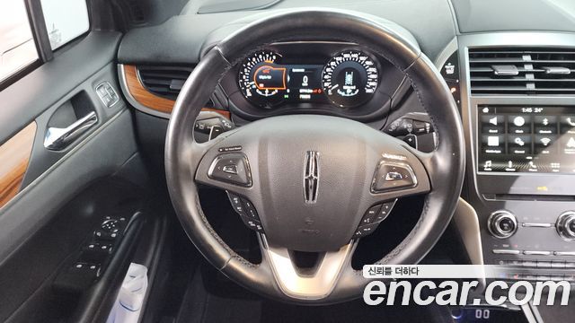 Lincoln MKC 2017 — photo 19