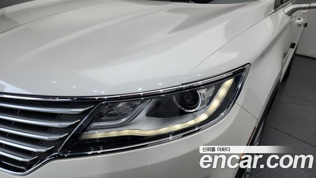 Lincoln MKC 2017 — photo 8