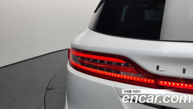 Lincoln MKC 2017 — photo 9