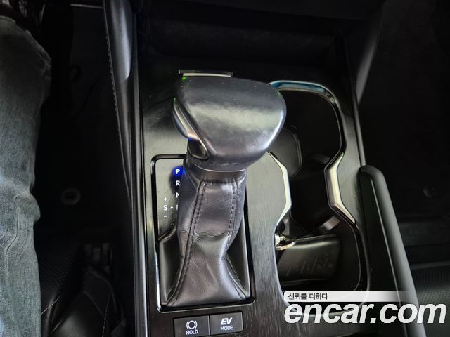 Lexus ES 2023 — photo 9