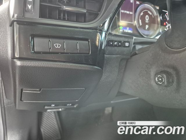 Lexus ES 2023 — photo 12