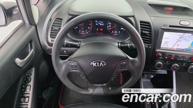 Kia K3 2017 — photo 13
