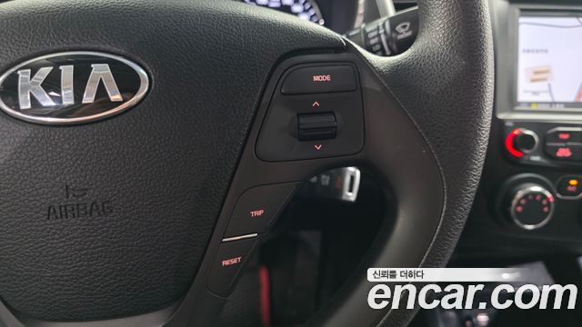 Kia K3 2017 — photo 18