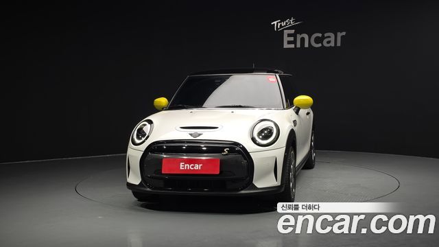 Mini Cooper 2024 — photo 3
