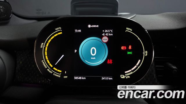 Mini Cooper 2024 — photo 11